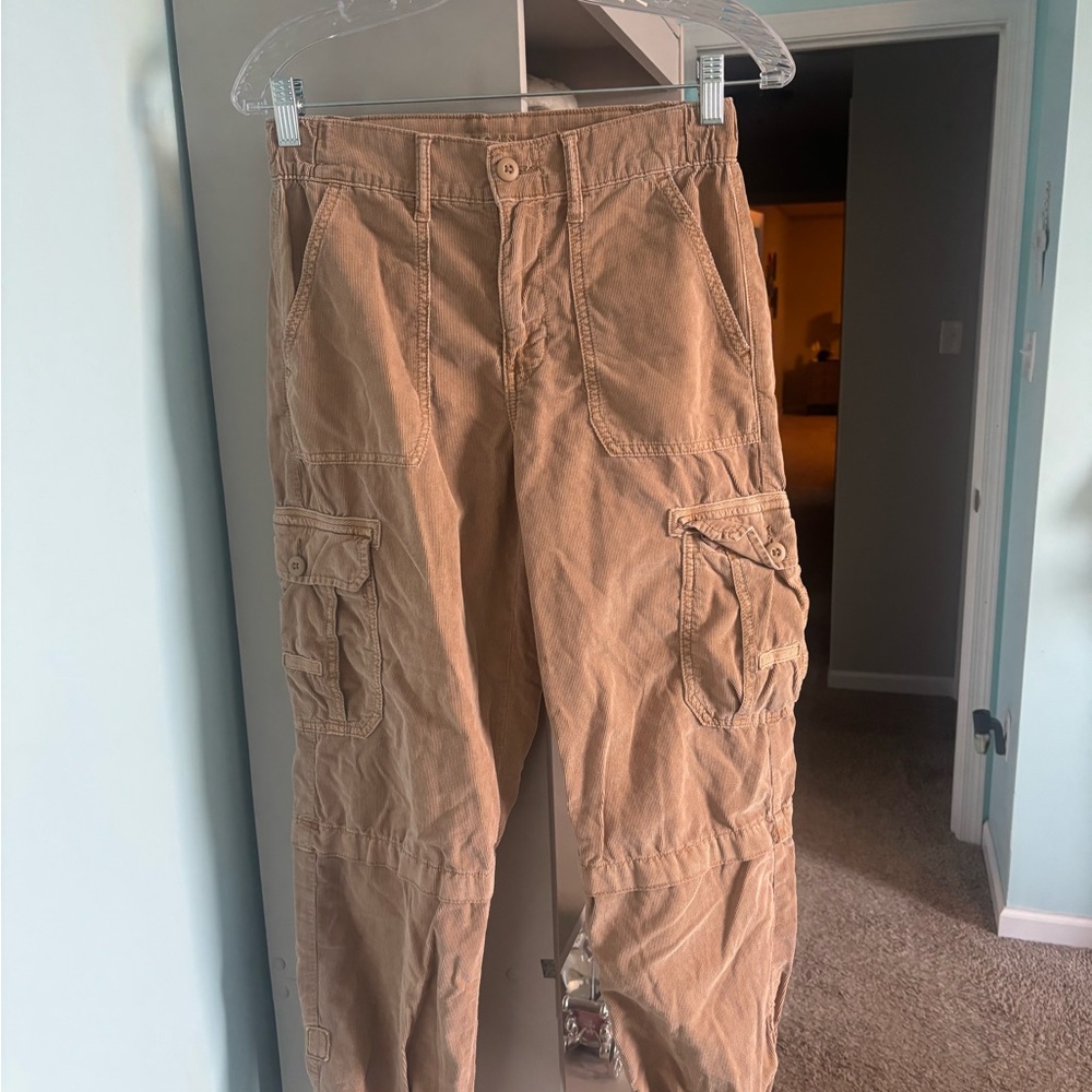 Women’s American Eagle Tan Cargo Pants